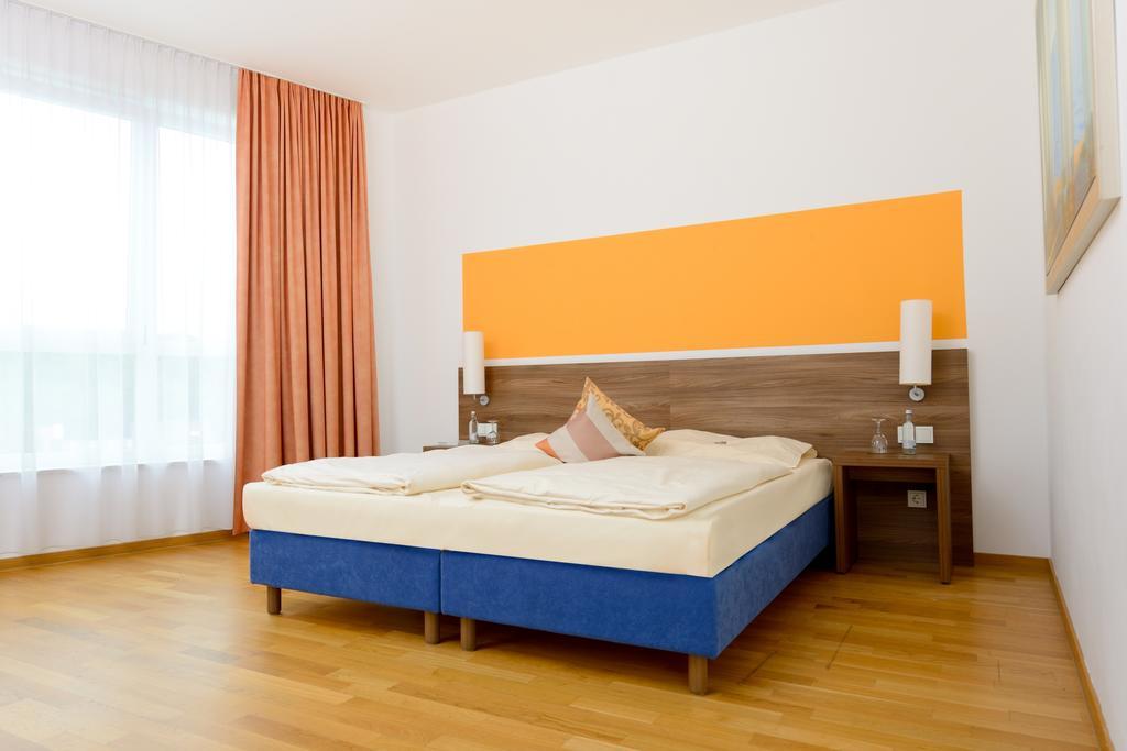 Zar-Hotel Vitalis Regensburg Exterior photo