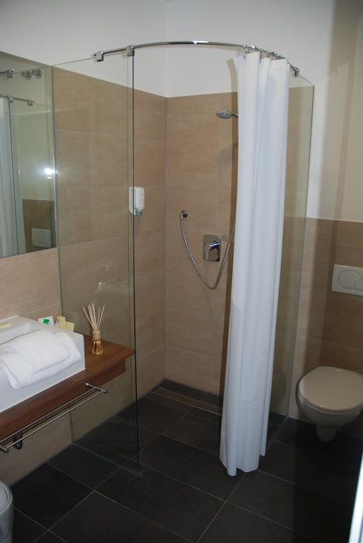 Zar-Hotel Vitalis Regensburg Room photo