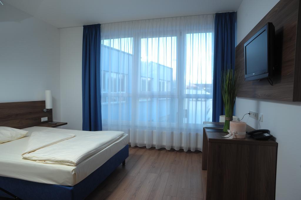 Zar-Hotel Vitalis Regensburg Room photo
